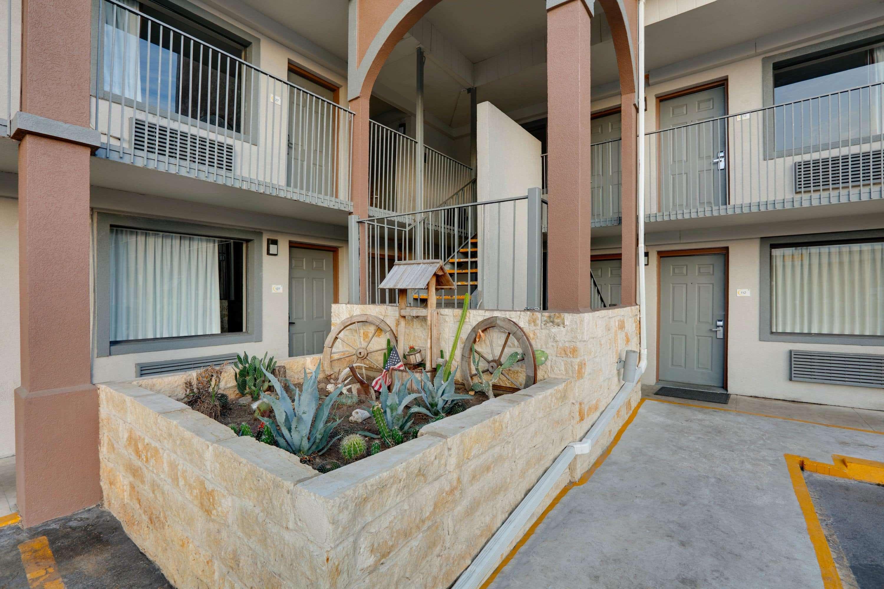 Super 8 By Wyndham San Antonio Pearl District Downtown Motel Kültér fotó