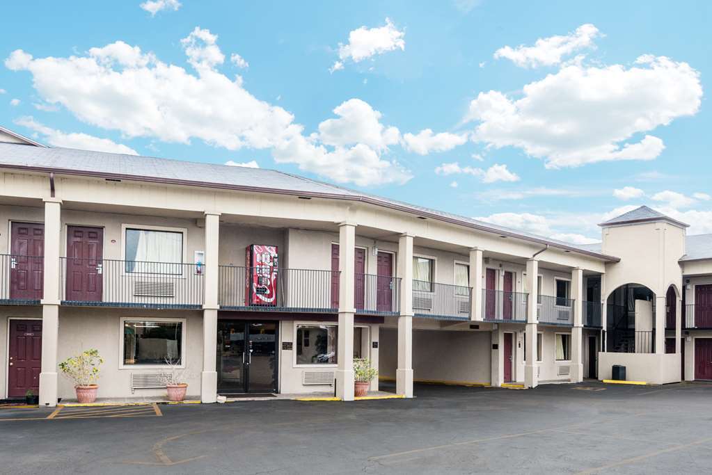 Super 8 By Wyndham San Antonio Pearl District Downtown Motel Kültér fotó