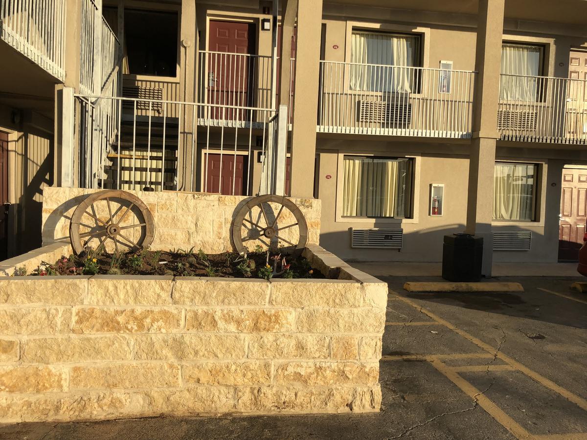 Super 8 By Wyndham San Antonio Pearl District Downtown Motel Kültér fotó