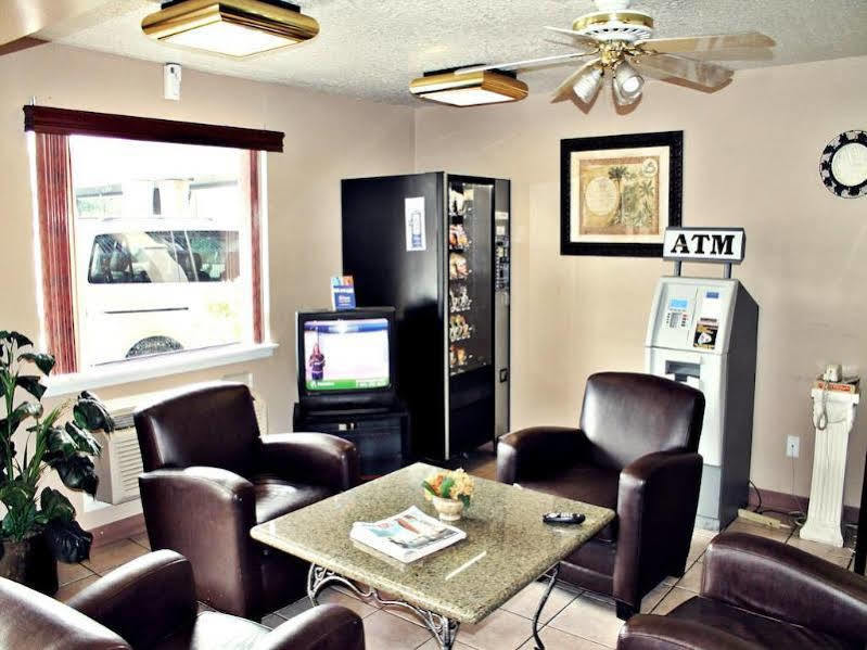 Super 8 By Wyndham San Antonio Pearl District Downtown Motel Kültér fotó