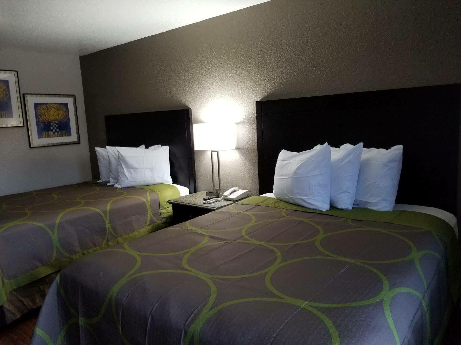 Super 8 By Wyndham San Antonio Pearl District Downtown Motel Kültér fotó